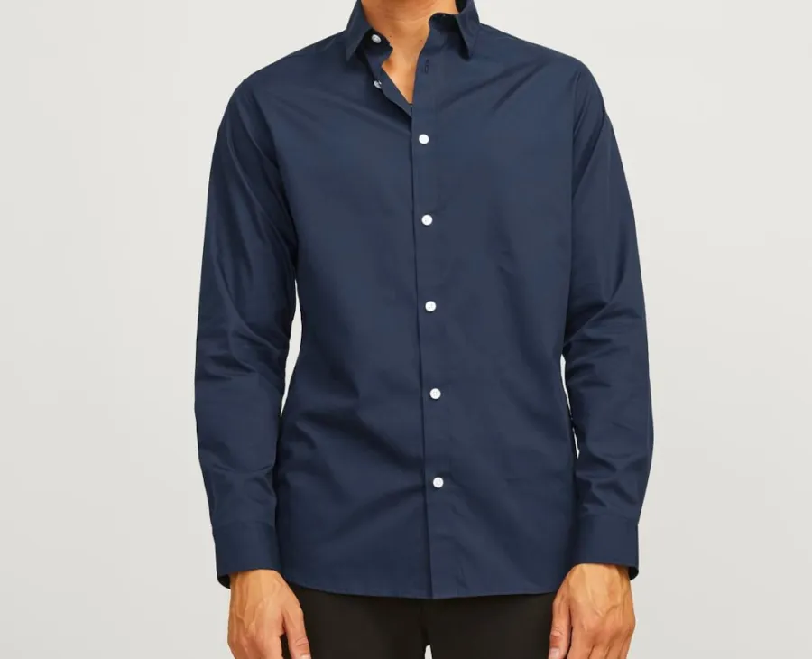 Camisa azul oscuro